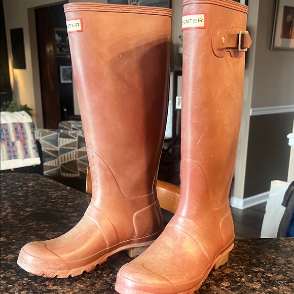 Hunter Shoes - Hunter Tall Rubber Boots in Chestnut size 7